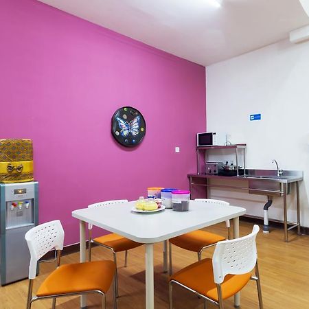 Cx Hostel Kuta Raya المظهر الخارجي الصورة