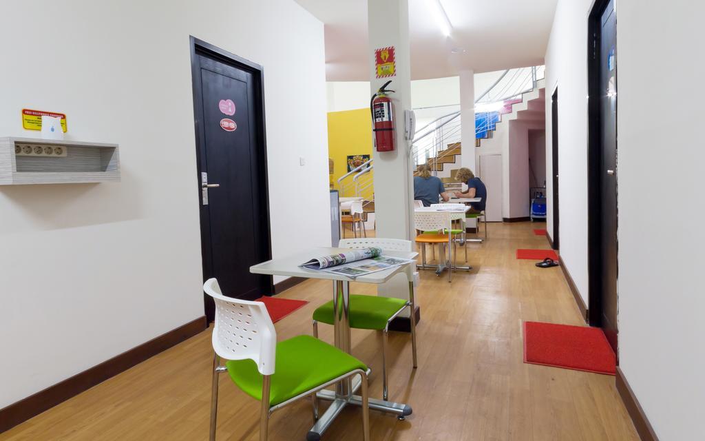 Cx Hostel Kuta Raya المظهر الخارجي الصورة