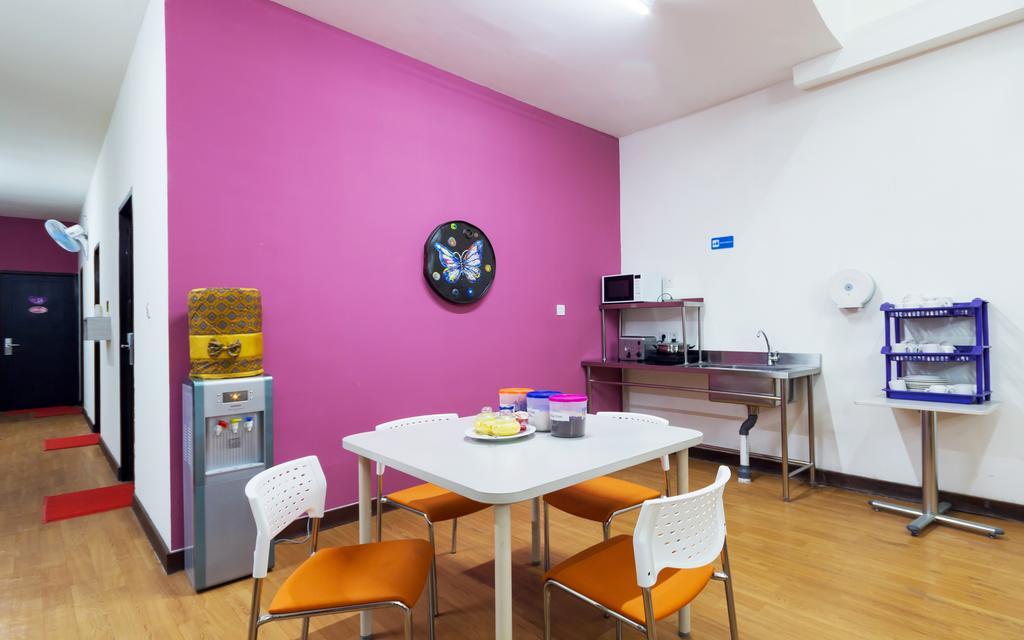 Cx Hostel Kuta Raya المظهر الخارجي الصورة