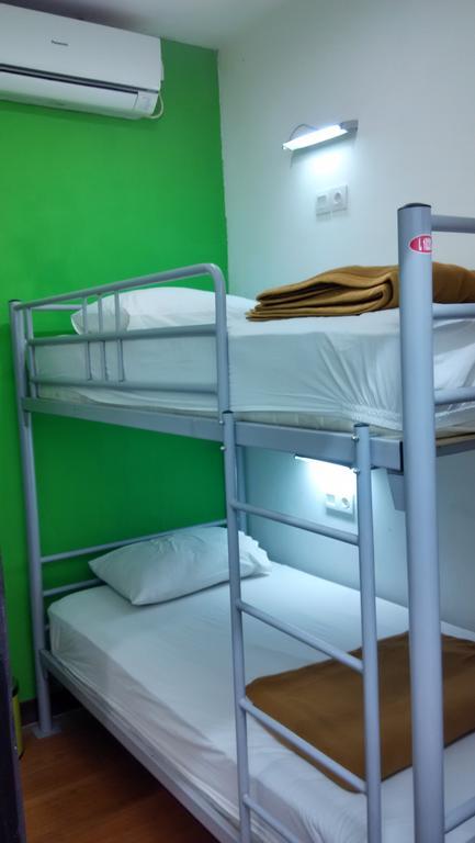 Cx Hostel Kuta Raya المظهر الخارجي الصورة