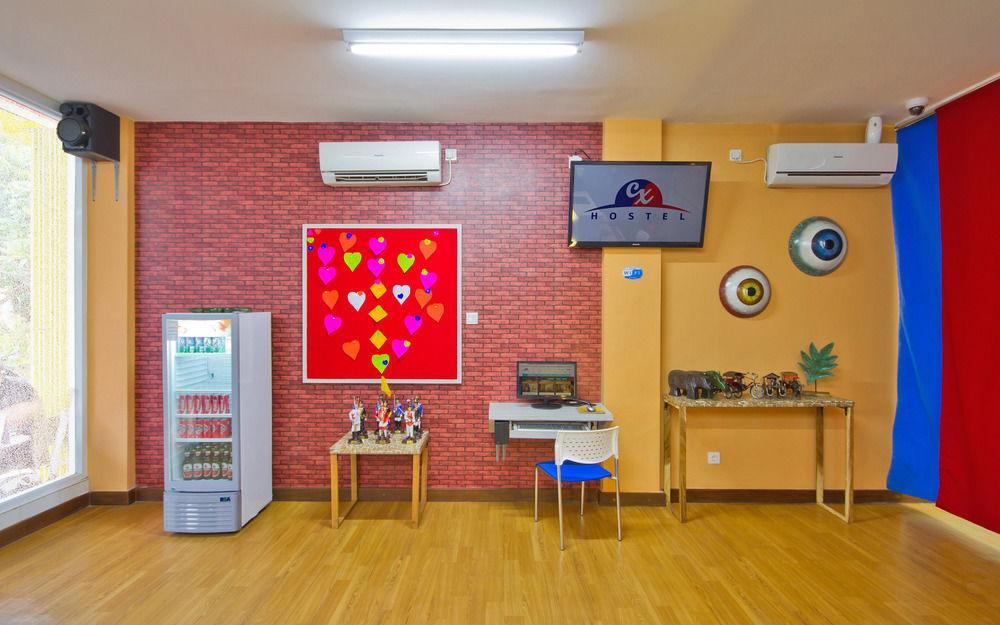 Cx Hostel Kuta Raya المظهر الخارجي الصورة
