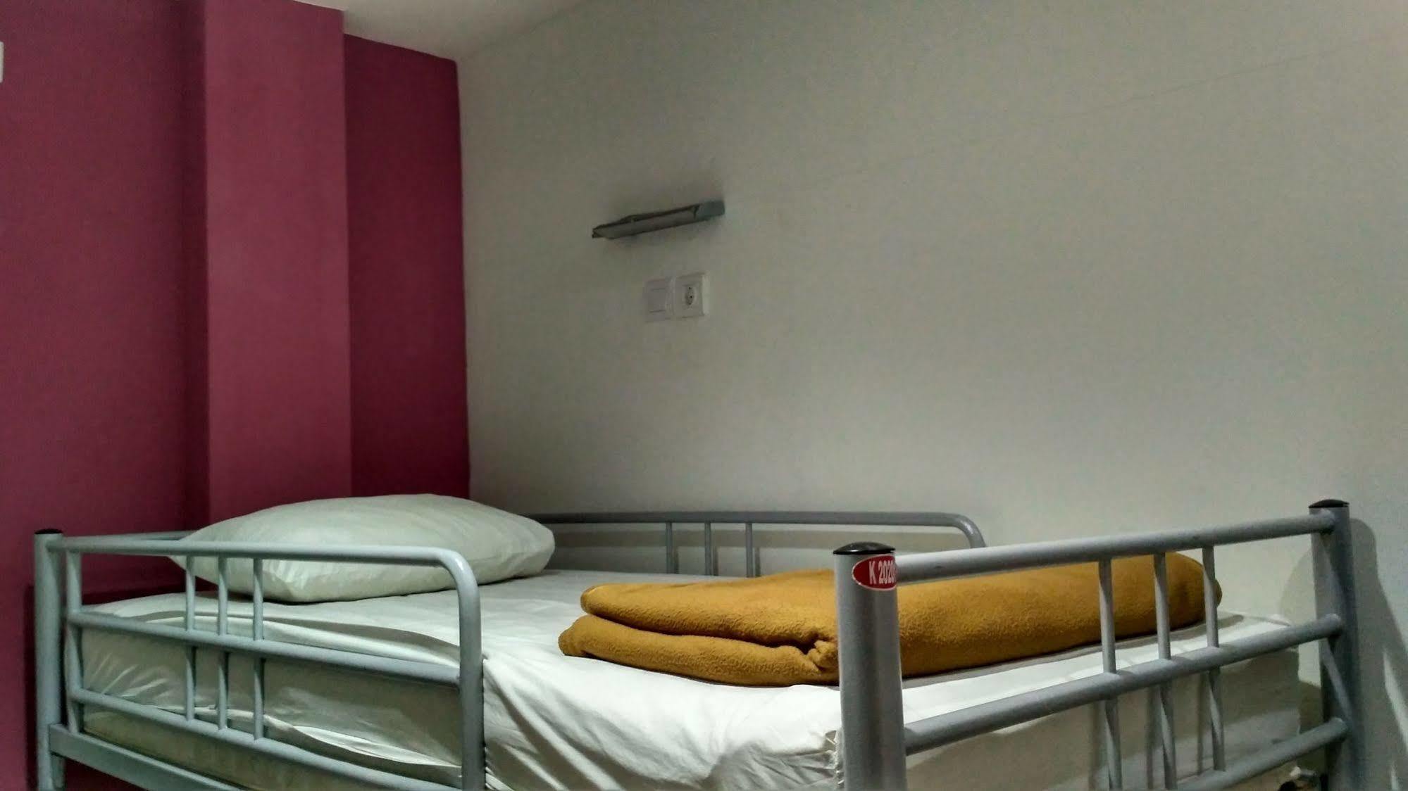 Cx Hostel Kuta Raya المظهر الخارجي الصورة