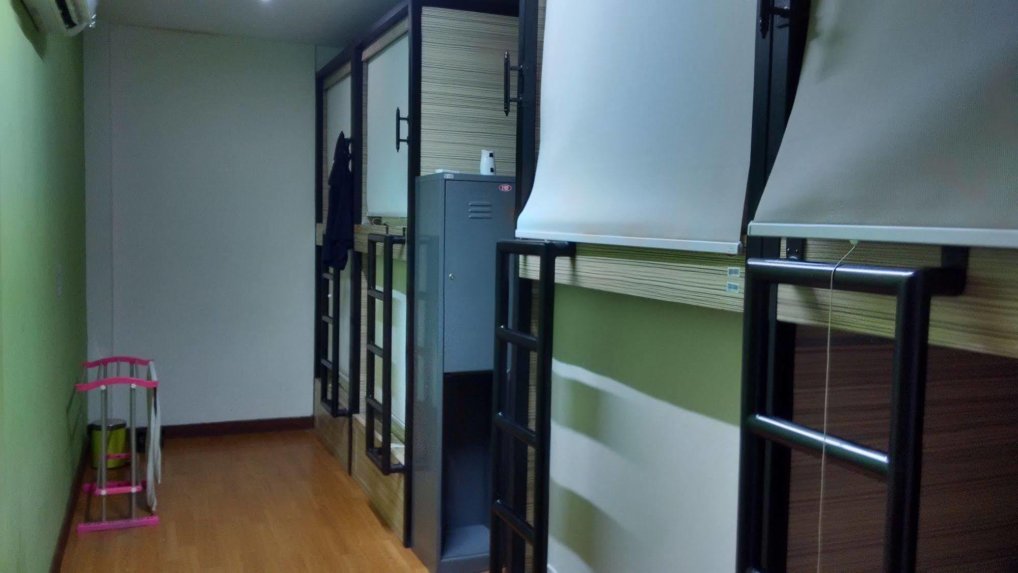 Cx Hostel Kuta Raya المظهر الخارجي الصورة