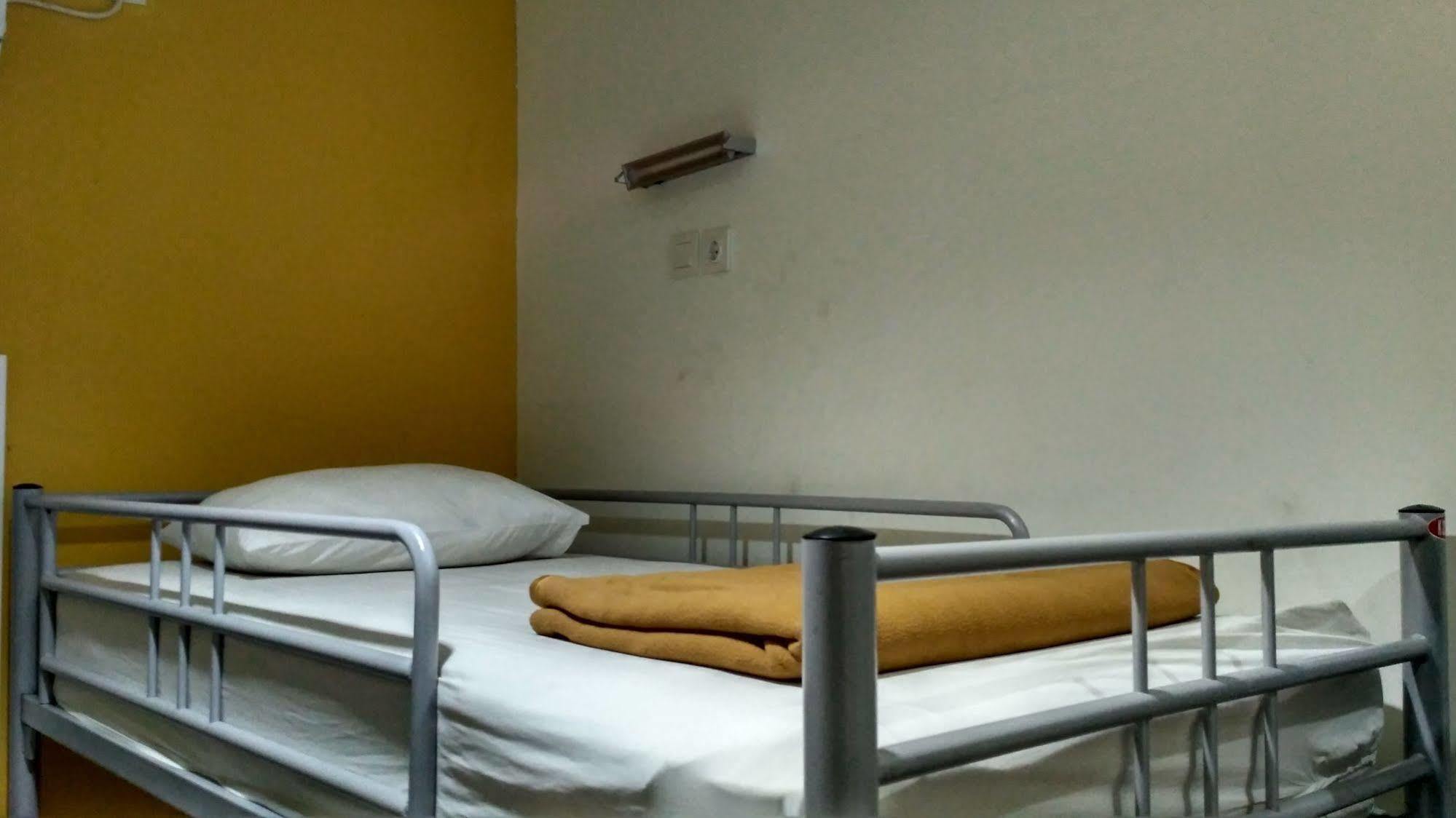 Cx Hostel Kuta Raya المظهر الخارجي الصورة