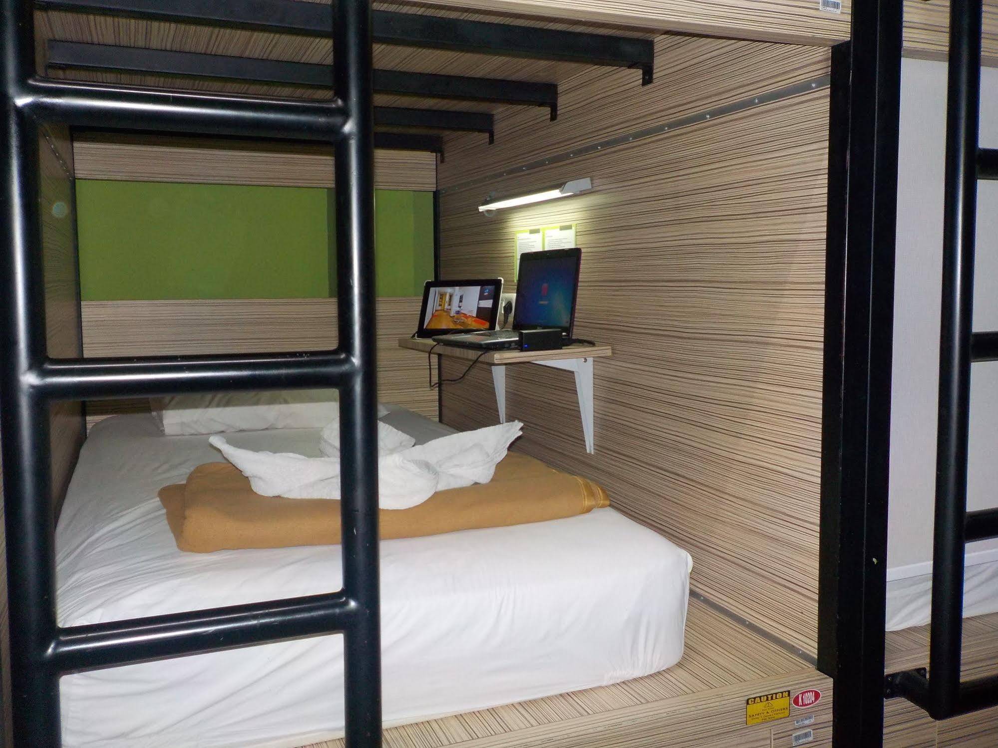 Cx Hostel Kuta Raya المظهر الخارجي الصورة