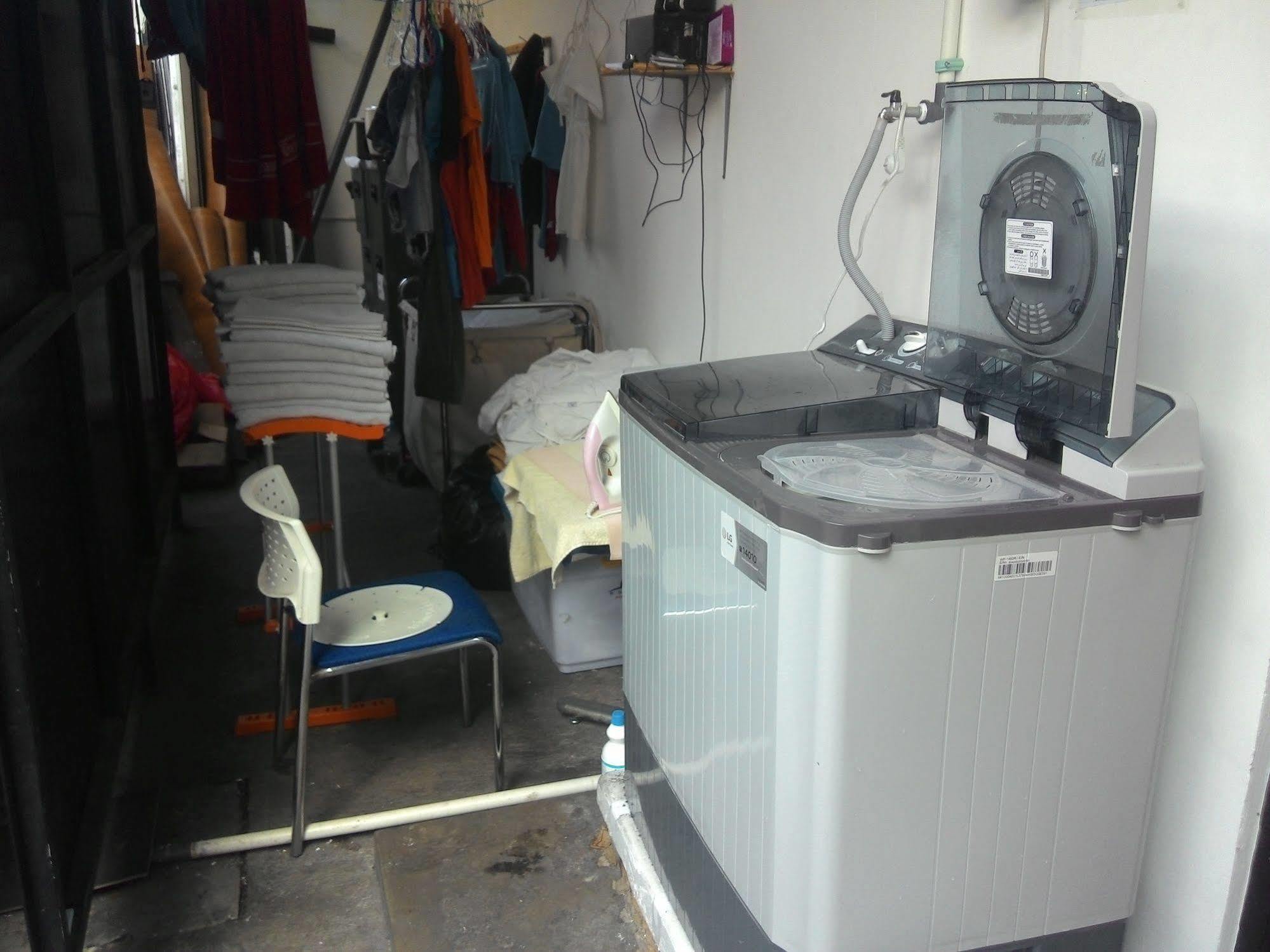 Cx Hostel Kuta Raya المظهر الخارجي الصورة