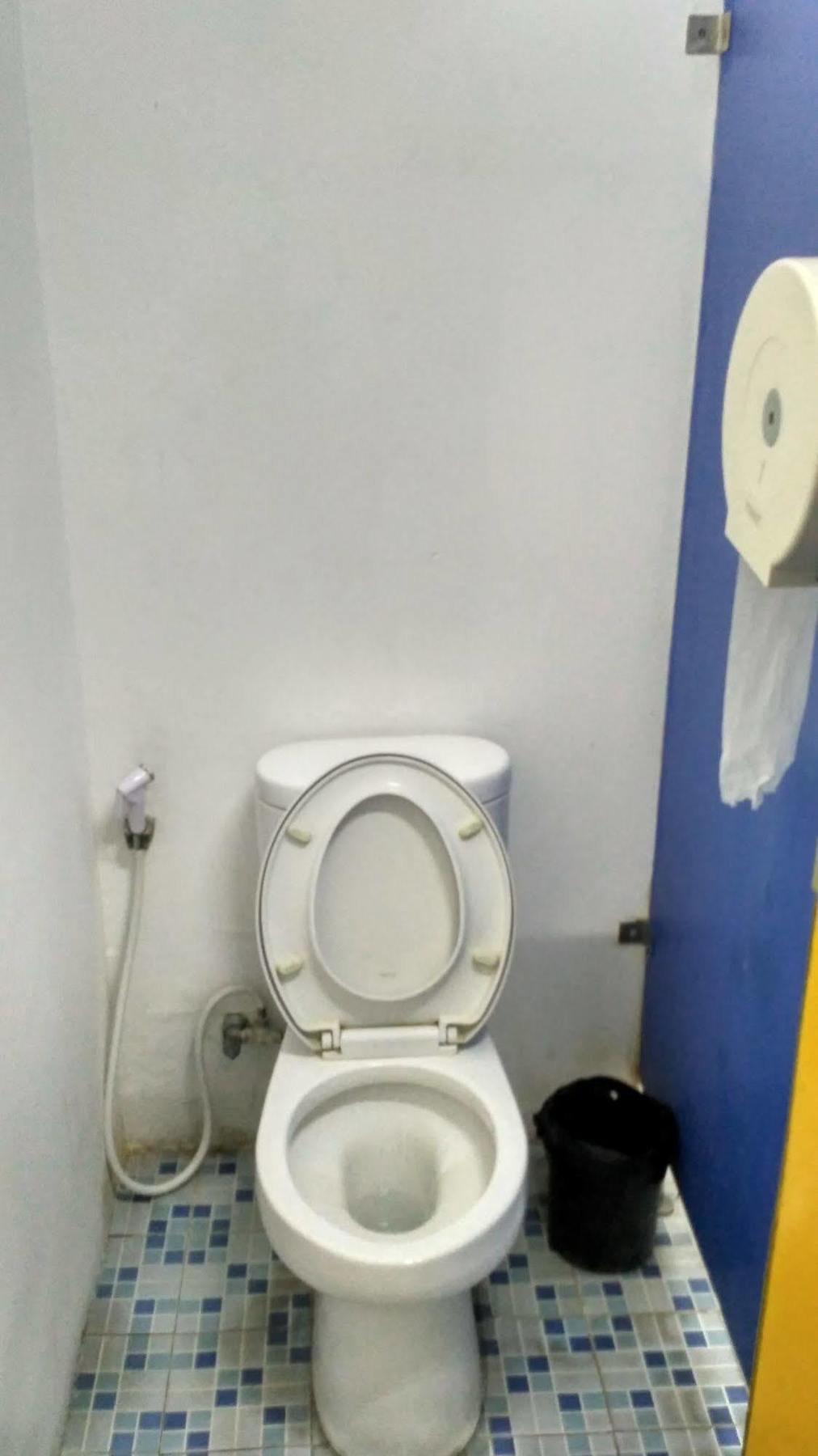 Cx Hostel Kuta Raya المظهر الخارجي الصورة
